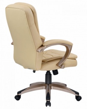 Офисное кресло для руководителей DOBRIN DONALD LMR-106B бежевый в Верхней Пышме - verhnyaya-pyshma.mebel-74.com | фото